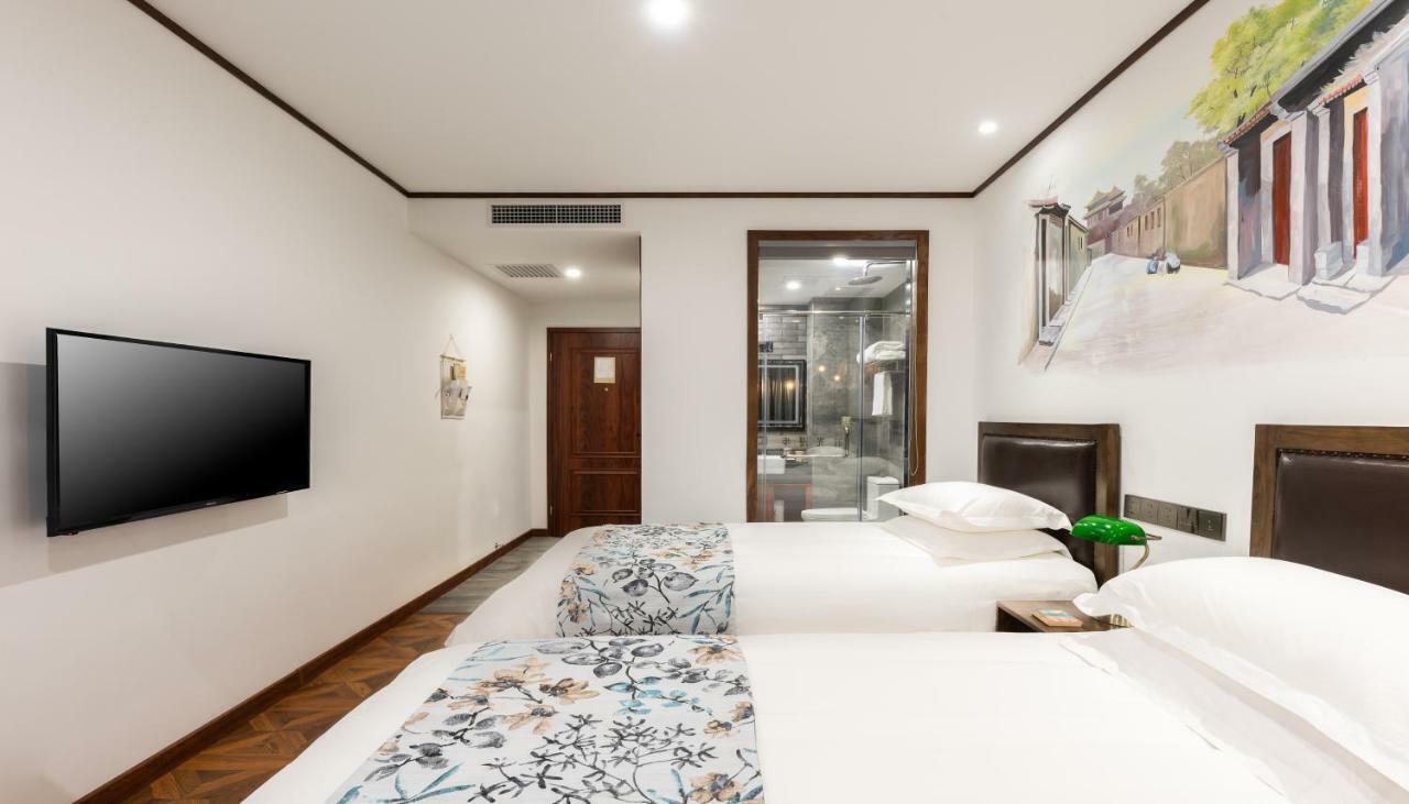 Nostalgia Hotel Near Prince Gong'S Mansion- Beihai Park, Tian'Anmen Square, Nanluoguxiang Hutong, Huguosi Hutong Snack Street, 5 Minutes Walk Away From Ping'Anli Subway Station, Free Ice Cream And Laundry Service,English Communication Well Peking Kültér fotó