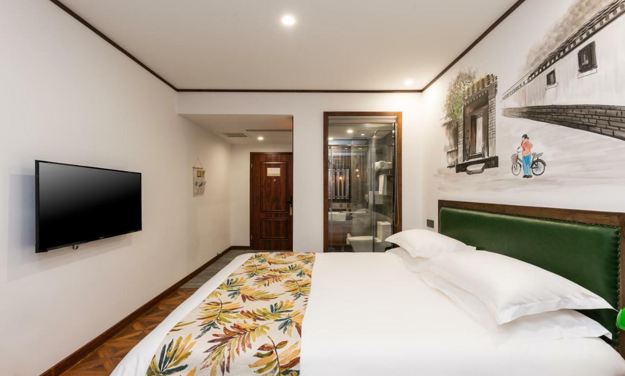 Nostalgia Hotel Near Prince Gong'S Mansion- Beihai Park, Tian'Anmen Square, Nanluoguxiang Hutong, Huguosi Hutong Snack Street, 5 Minutes Walk Away From Ping'Anli Subway Station, Free Ice Cream And Laundry Service,English Communication Well Peking Kültér fotó