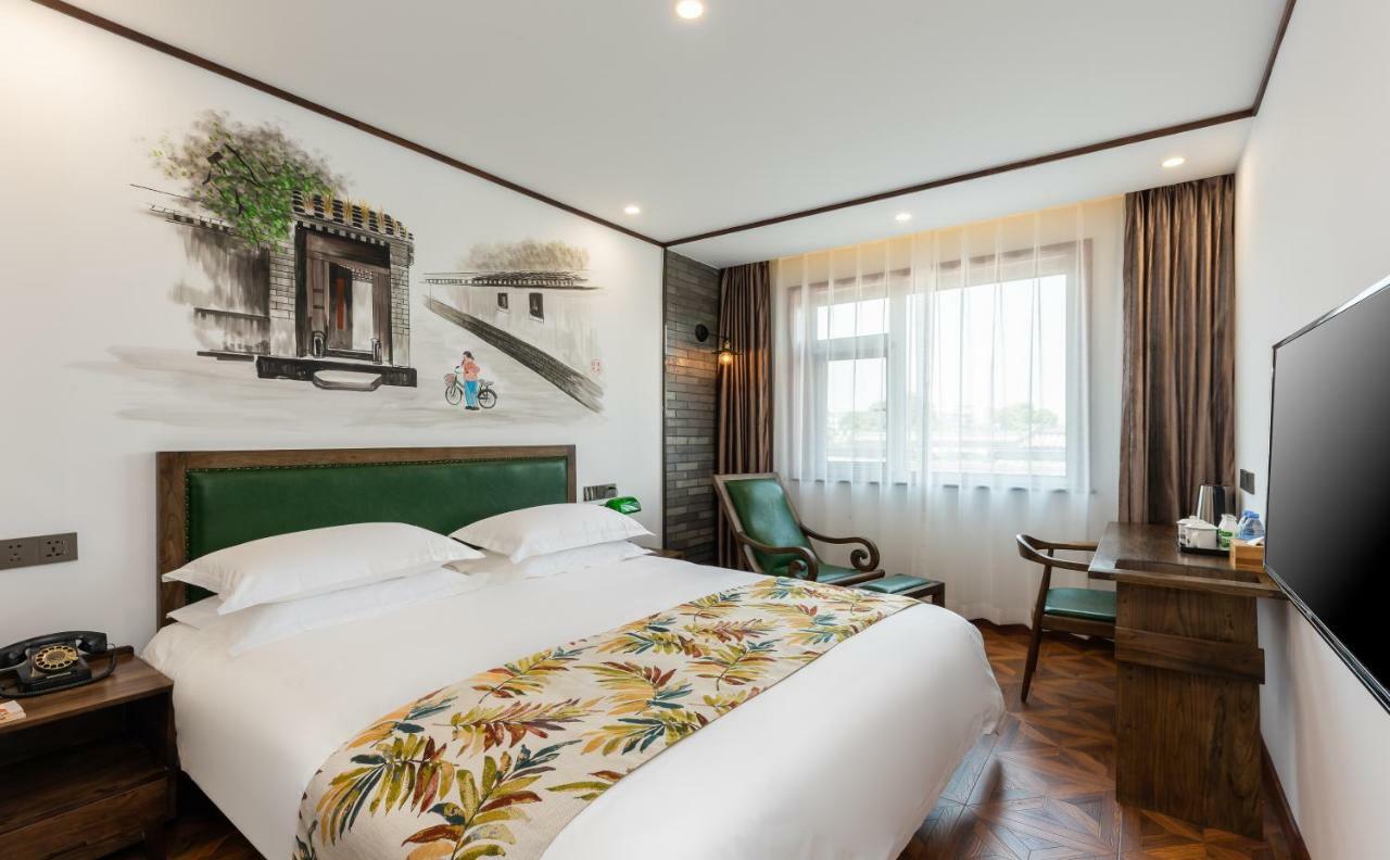 Nostalgia Hotel Near Prince Gong'S Mansion- Beihai Park, Tian'Anmen Square, Nanluoguxiang Hutong, Huguosi Hutong Snack Street, 5 Minutes Walk Away From Ping'Anli Subway Station, Free Ice Cream And Laundry Service,English Communication Well Peking Kültér fotó