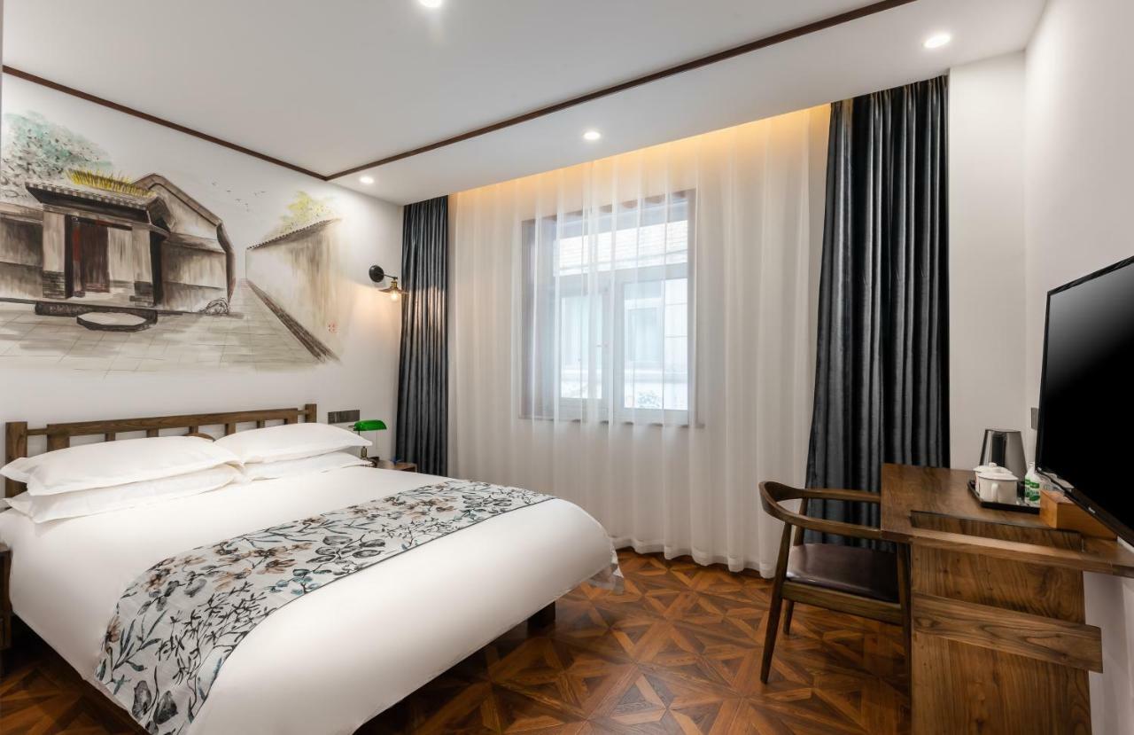 Nostalgia Hotel Near Prince Gong'S Mansion- Beihai Park, Tian'Anmen Square, Nanluoguxiang Hutong, Huguosi Hutong Snack Street, 5 Minutes Walk Away From Ping'Anli Subway Station, Free Ice Cream And Laundry Service,English Communication Well Peking Kültér fotó